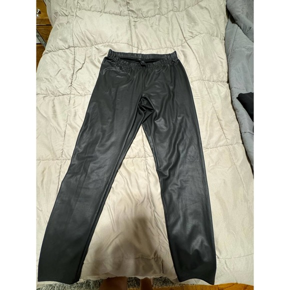 Torrid Faux Leather Leggings Black size 1 - Picture 3 of 4